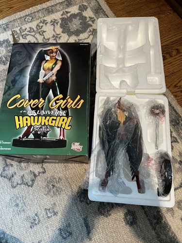 Cover Girls of the DC Universe Hawkgirl Adam Hughes Statue 2252/5000 DC Direct - Picture 10 of 10