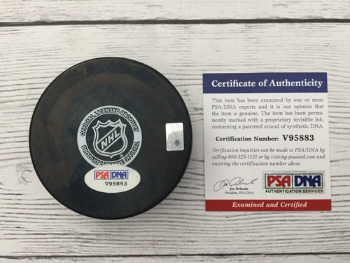 Vincent LeCavalier Signed Autographed Philadelphia Flyers Puck PSA DNA COA a - Picture 2 of 3
