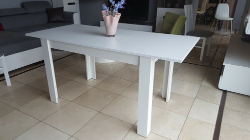 White extending dining table, modern, solid, high quality, perfect size 120cm! - Picture 2 of 4