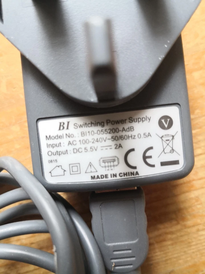 Оригинальный 5V 3A для 5.5V 2A AC-DC адаптер переключения питания BI10-055200-AdB - Изображение 2 из 3