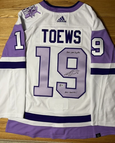 Jonathan Toews Signed Hockey Fights Cancer Authentic Jersey Sz 50 BAS COA