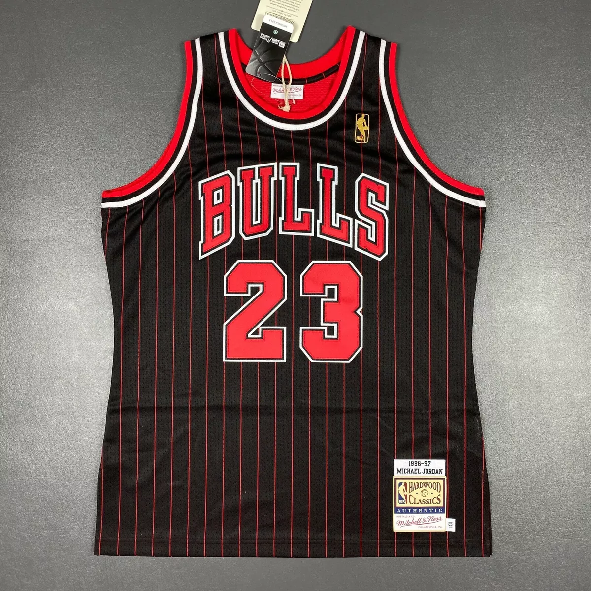 Detailed Look At Michael Jordan's 1996-97 Black Pinstripe Jersey