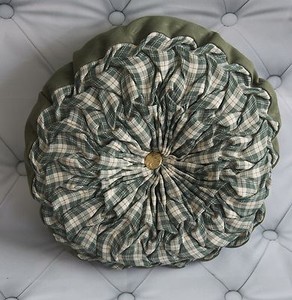 round smocking cushion