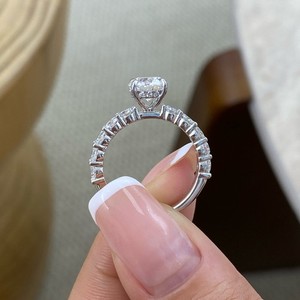 Engagement Ring White Gold 2.2ct IGI Certified E/VVS2 Round Brilliant Rare Gift