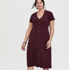 Torrid Ribbed Dress size 1 Buttons V Neck Short Sleeve Purple Burgundy Midi
