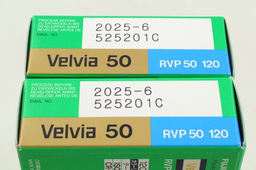 10 rollos en 2 cajas Fujifilm Fuji Velvia 50 ISO película de inversión de color 120 de JAPÓN - Imagen 3 de 8