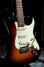 Fender American Elite Stratocaster 2015 With Hard Case USED w/tracking