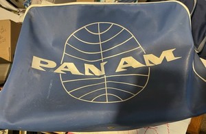 Vintage - Pan Am - Zippered Shoulder Travel Bag 70’s