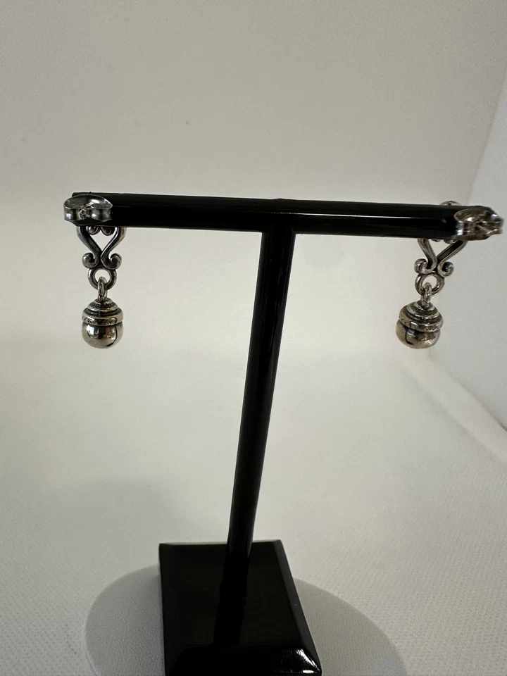 Pendientes Brighton Strauss Post Foto 2 de 4