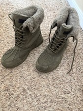 Mens Ugg Butte Mono Vibram Waterproof Leather Winter Boots Moss Green Size 13