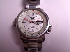 Seiko 5 Sports Mens Watch Day & Date Silver Dial 7S36-04Y0 Transparent
