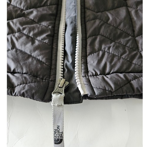 Girl's North Face Puffer Jacket Black Size M (10-12) Full Zip - Picture 5 of 9