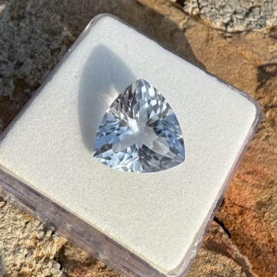 13.40 Ct Natural Light Blue ''Sapphire Trillion'' Cut Certified Loose Gemstone W05
