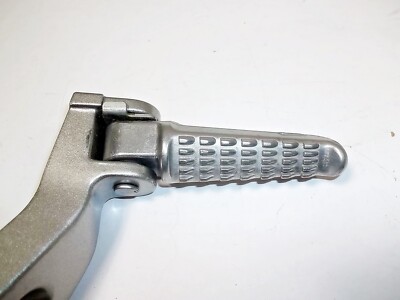 KAWASAKI 98 - 02 ZX-6R NINJA LEFT REAR FOOTREST & BRACKET 35011