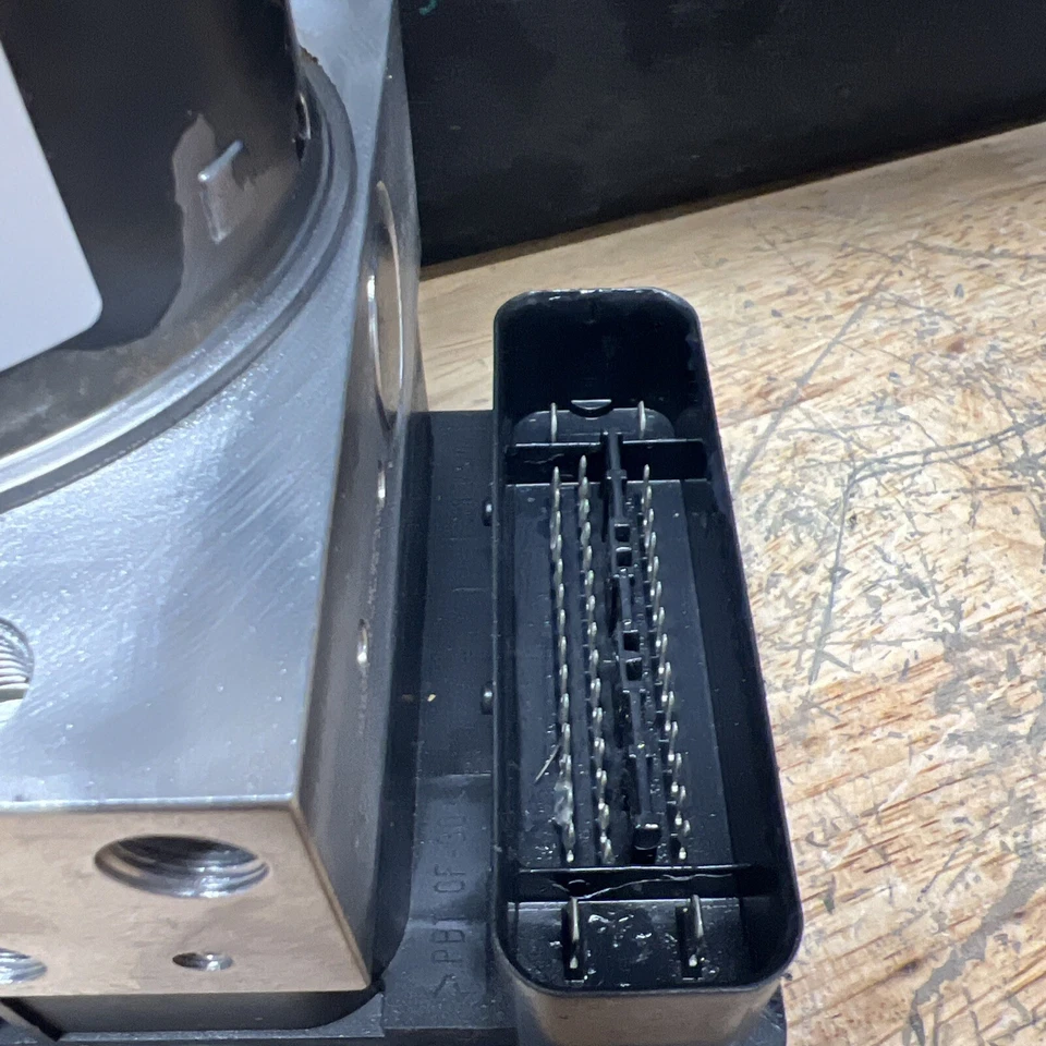 Восстановленный модуль тормозного насоса ABS 2003 - 2006 Honda Element | 57110-SCV-A010-M1 - Изображение 4 из 4