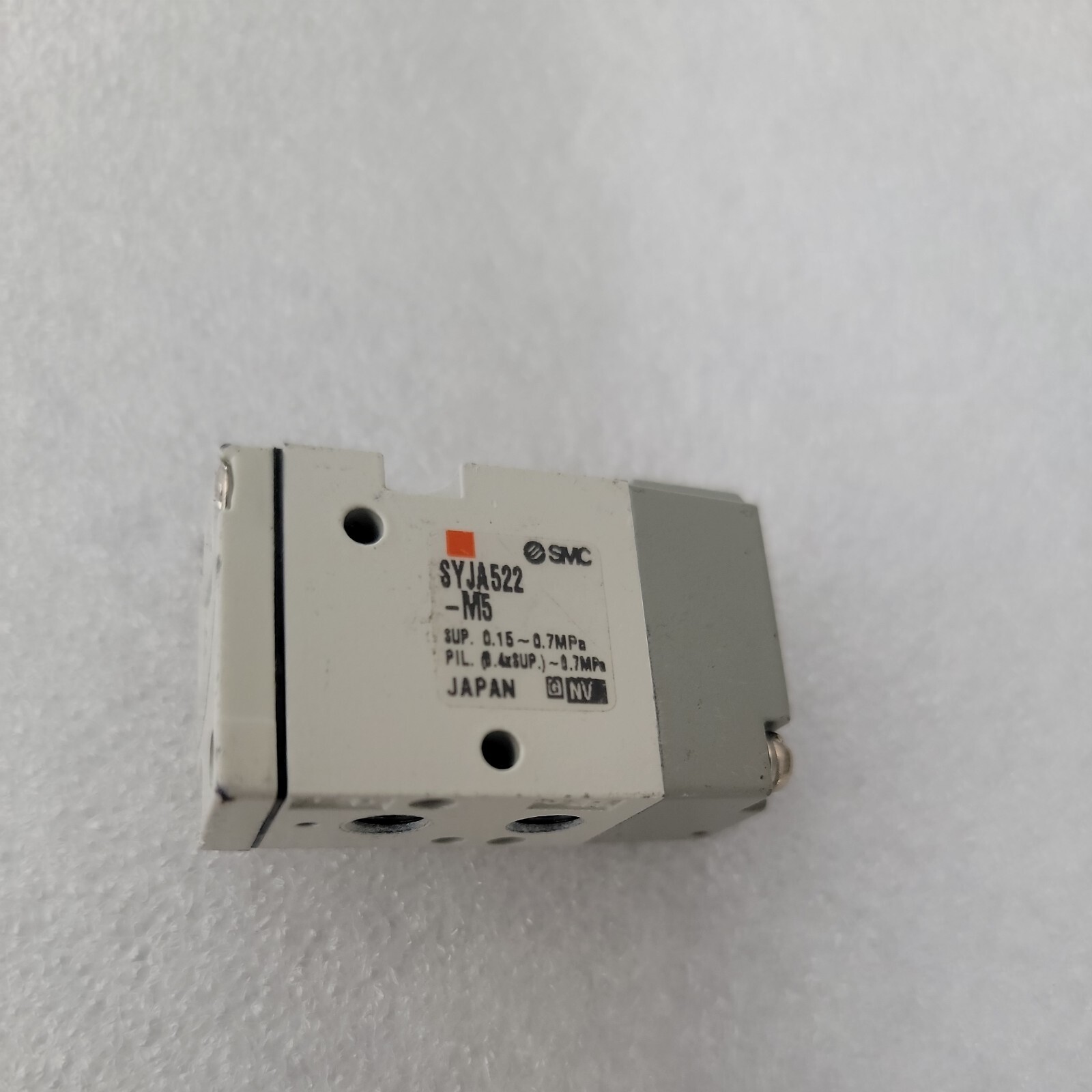 SMC SYJA522-M5 Pneumatic Pilot Valve, 2-Position 3-Port N/O 0.15-0.7MPa M5x0.8