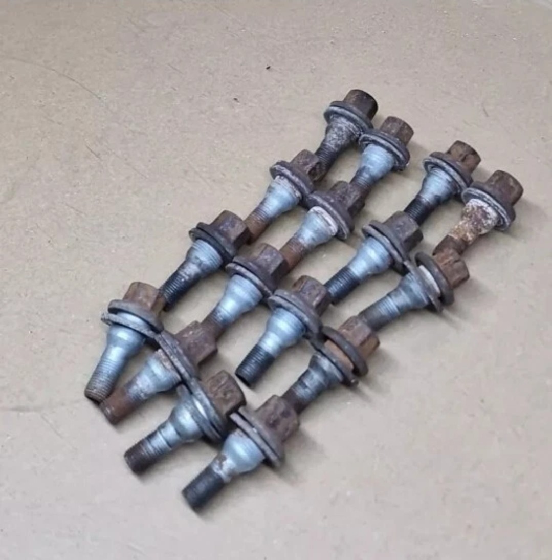 Bulloni originali Peugeot Citroen 17 mm x 16 usati foto 2