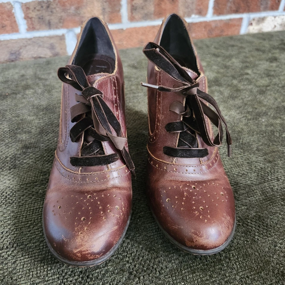 B.O.C Zandi Cuero Con Cordones Oxford 3" Tacón Bloque Talla 9 Academia Terciopelo Cordones  Foto 2 de 4