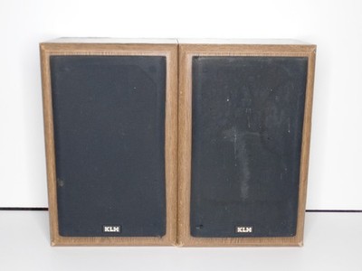 KLH Model AV33 Stereo Bookshelf Speakers 140 Watts 8'' Woofer Pair Wooden Cabinet