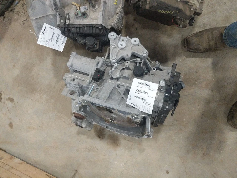 Transmissão automática 2024-25 Chevrolet Trax 6 velocidades 24054135 24049030 3050207 - Imagem 2 de 4