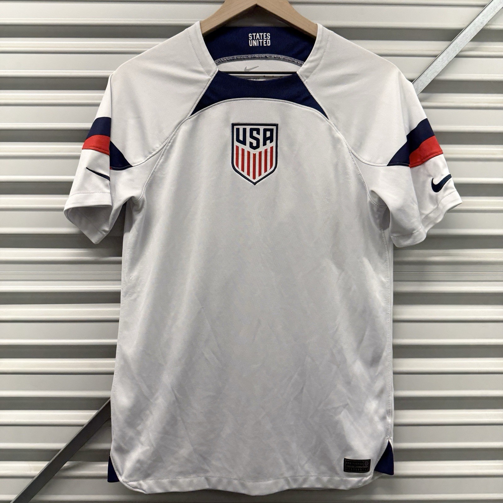 Nike Dri-Fit USMNT 2022-23 Home Stadium Soccer Jersey Men’s Small