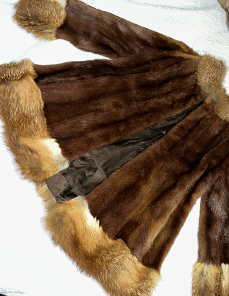Vintage fur: Beaver coat (size 10) Biber Sydney