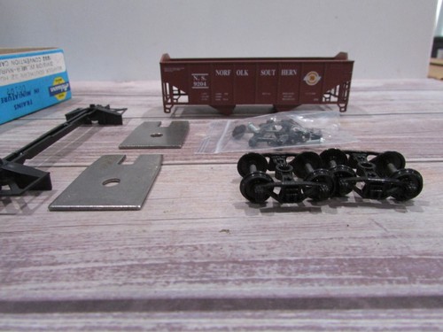 HO Scale Athearn 00102 32' Hopper Norfolk Southern 1992 Convention Car