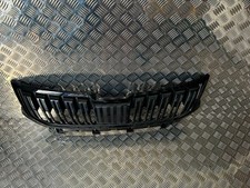 FOR SKODA KAROQ 18-22 NEW FRONT BUMPER CENTER GRILLE WITH GLOSSY BLACK TRIM