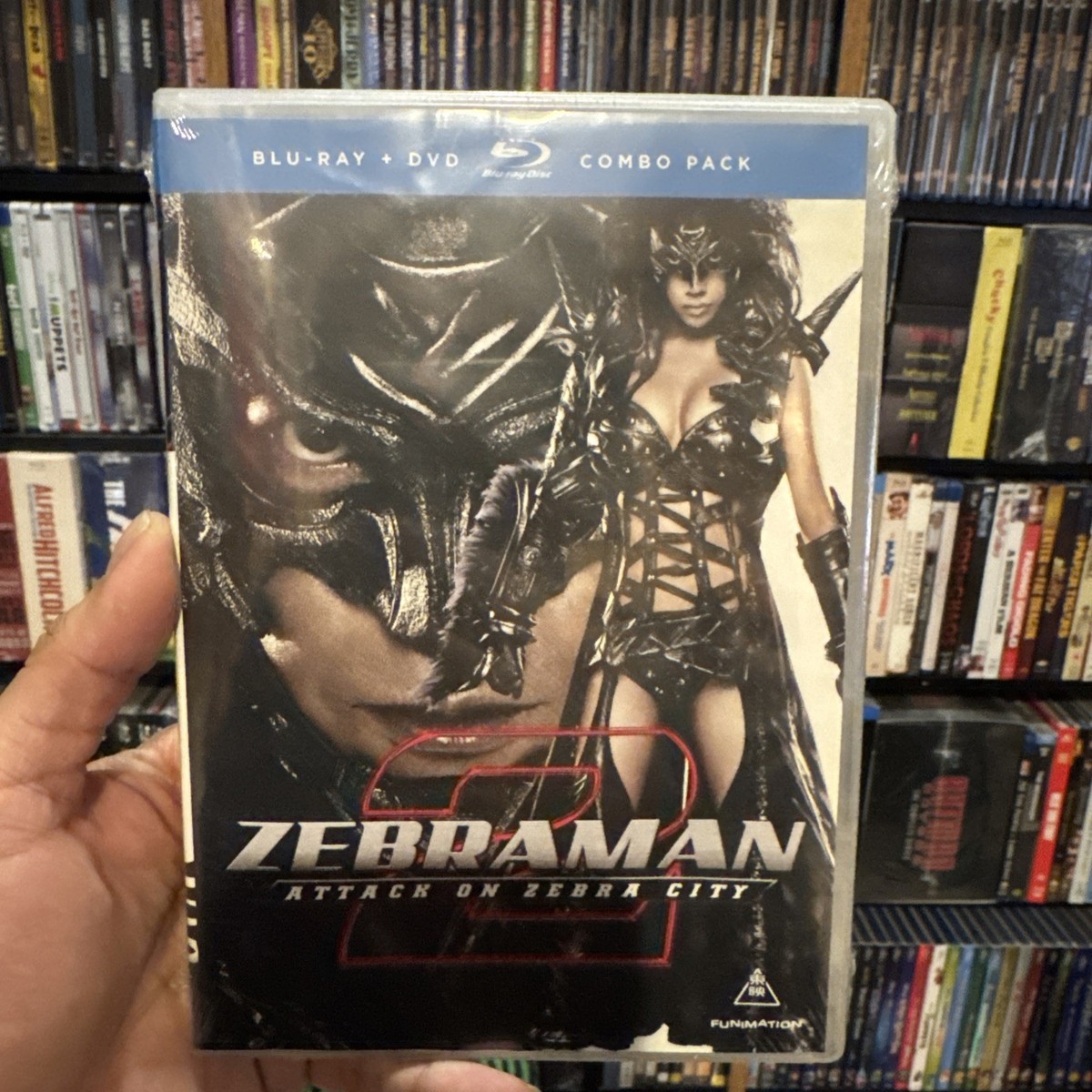 【中古】 輸入版　ゼブラーマン　ーゼブラシティの逆襲ー / Zebraman : Attack on　Zebra City　北米版DVD・ブルーレイ コンボディスク Zebraman Ultimate Z-pack (Blu-Ray) – DiabolikDVD