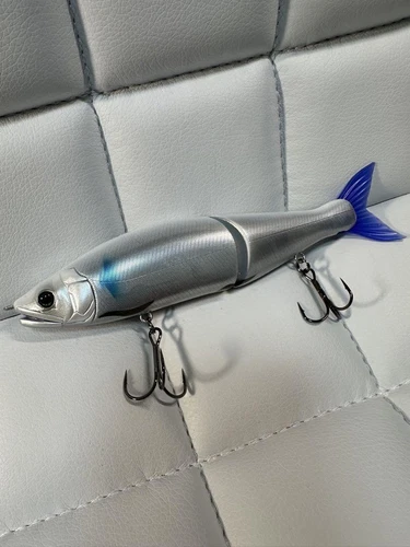 Gan Craft Jointed Claw Joyclo 178-M08 Shimano Hook Used White