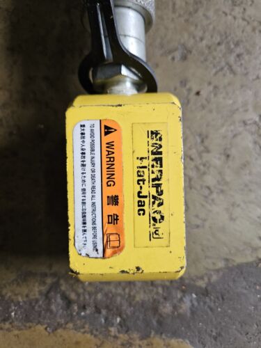 Enerpac Flat-Jac RSM100 Hydraulic Jack - Picture 6 of 7