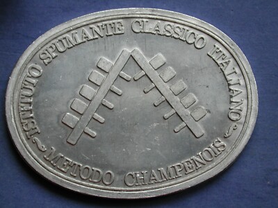 ALUMINUM MEDALLION ''ITALIAN CLASSIC SPARKLING WINE INSTITUTE CHAMPENOIS METHOD''
