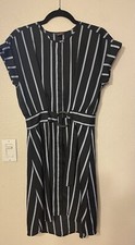 VINCE CAMUTO Size XS Short Sleeve Tiered Belted Dress Striped Women’s