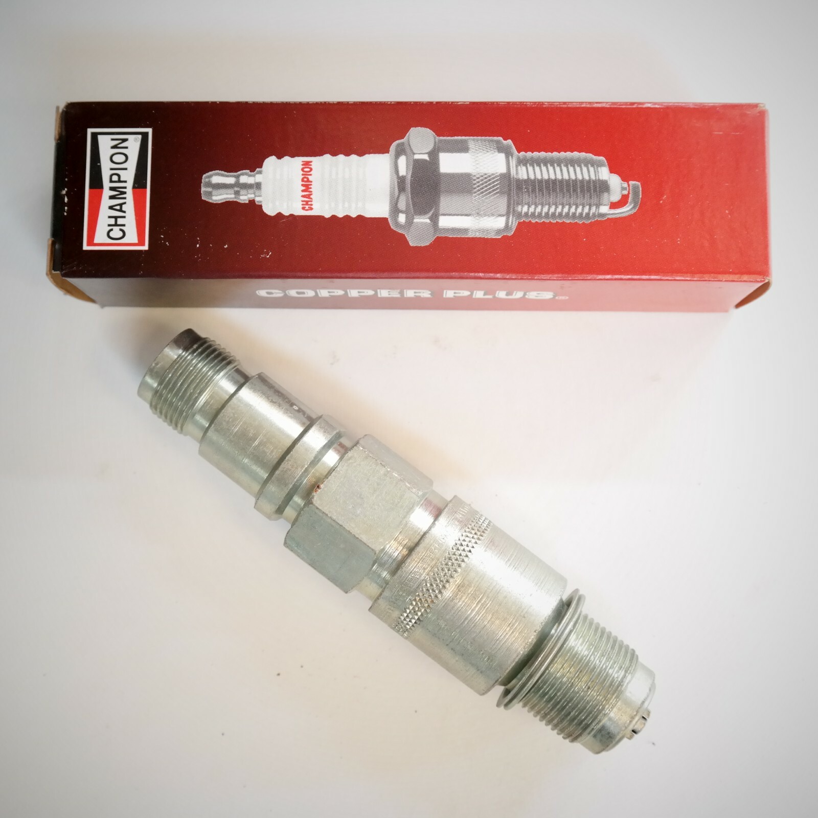Bougie d'allumage Champion RHW77N blindée pour compresseur Ingersoll-Rand et DeLaval