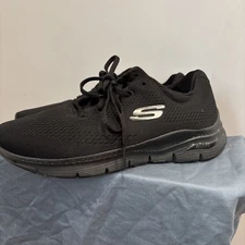Skechers Womens Air-Cooled Arch Fit Mesh Athletic Walking Shoe Black Sz 8.5