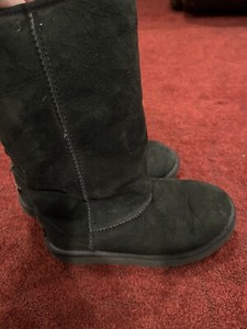 Ugg  Youth Size 3 Black  Classic Boot/ Ladies size 5