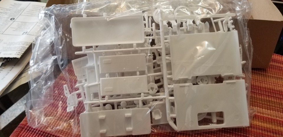 Maquette camion Italeri 1/24 740 Peterbilt 377 A/E