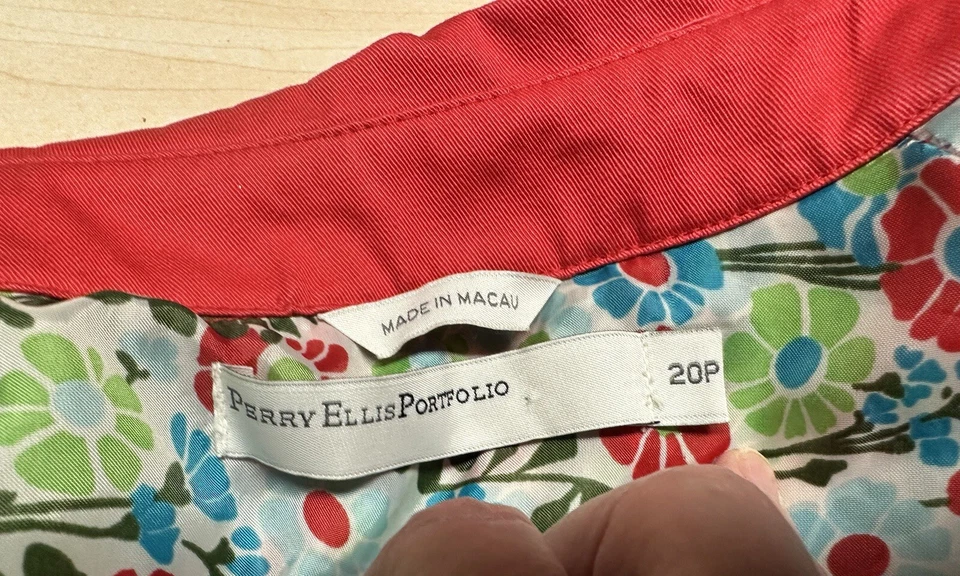 Gabardina Perry Ellis Portfolio para mujer con cinturón doble botonadura talla 20P amapola nueva con etiquetas Foto 4 de 4