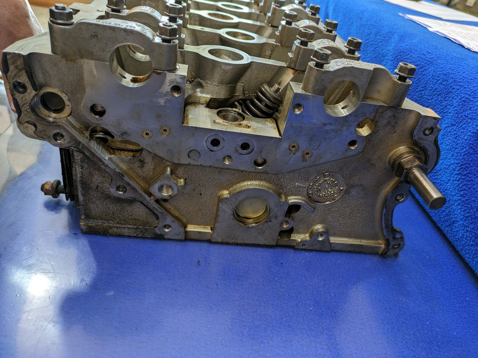 cylinder head driver left Bentley CONTINENTAL gt 6.0 W12 07C10373n