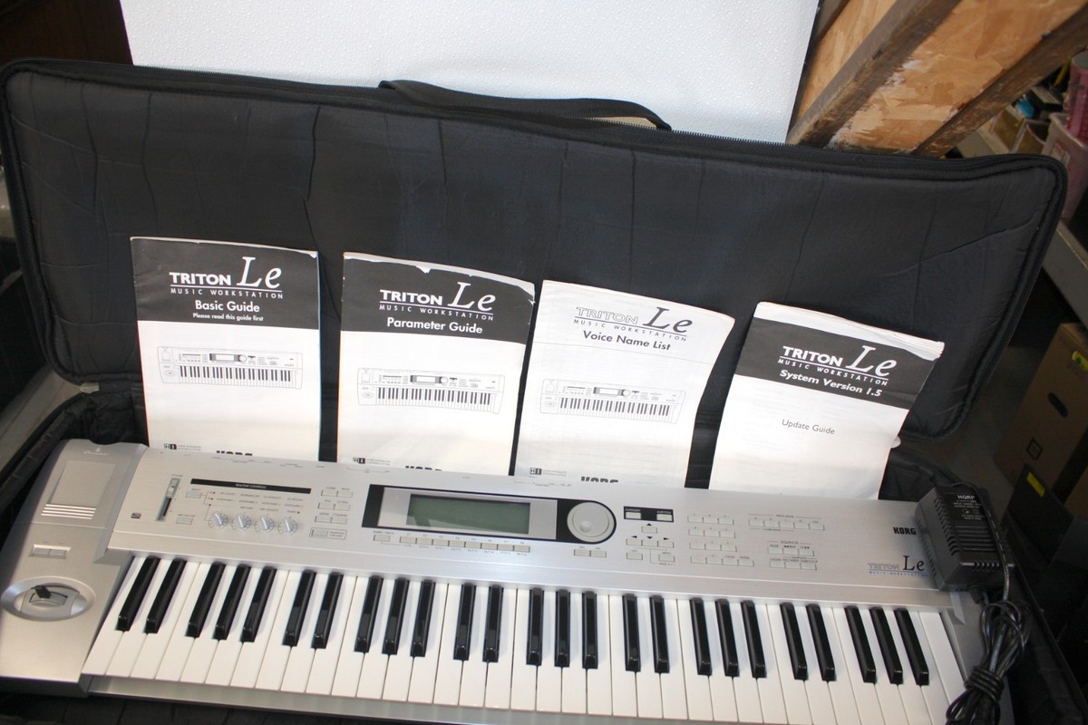 Korg Triton Le 61 Key Workstation Synthesizer W/P.Supply, Case