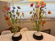 Pair restored Safran & Gluckman toleware tole lamps with shades