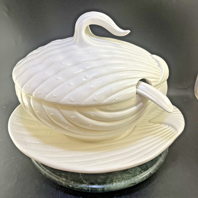 Italy Oyster Soup Tureen & Ladle Bowl Clam Chowder Server Coastal Decor
