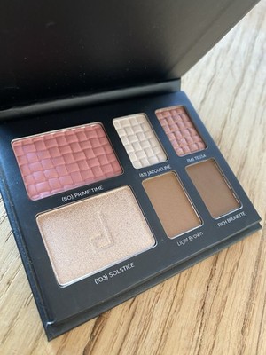 Doucce  Limited Edition Palette. Highlighter, Rouge, Lidschatten, Eyebrow - NEU