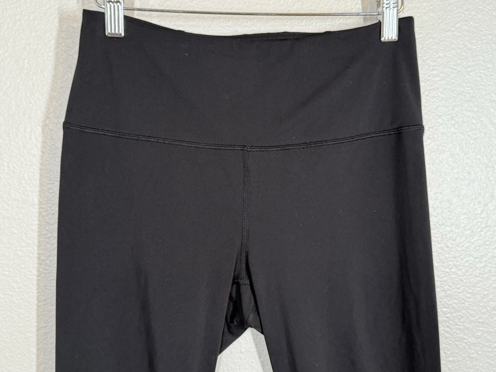 yogalicious high waist squat proof criss cross v-back ankle length leggings