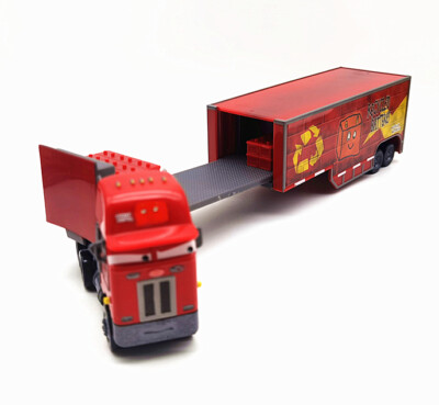 Disney Pixar transporter GIL Paul Valdez Chet boxkaar die-cast