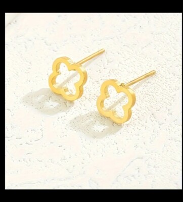 4 Leaf Clover Gold Tone Stud Earrings Hollow-No Tarnish