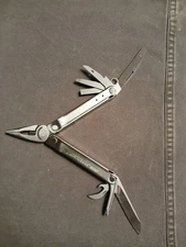 Leatherman Bond multi-Tool (No case) Very Nice