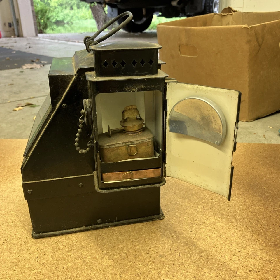 Marina de los Estados Unidos BU. De barcos Lionel Corp Nueva York Segunda Guerra Mundial linterna de aceite (sin brújula) Foto 2 de 4