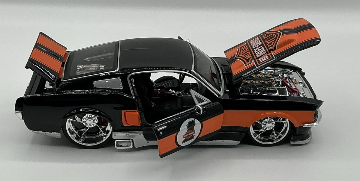1967 Ford Mustang Gt Harley-Davidson Custom ORANGE/BlACK 1:24