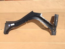 VOLVO XC60 BODY C-PILLAR LOCK REINFORCEMENT PANEL BRACKET FRAME RIGHT 2018-2025